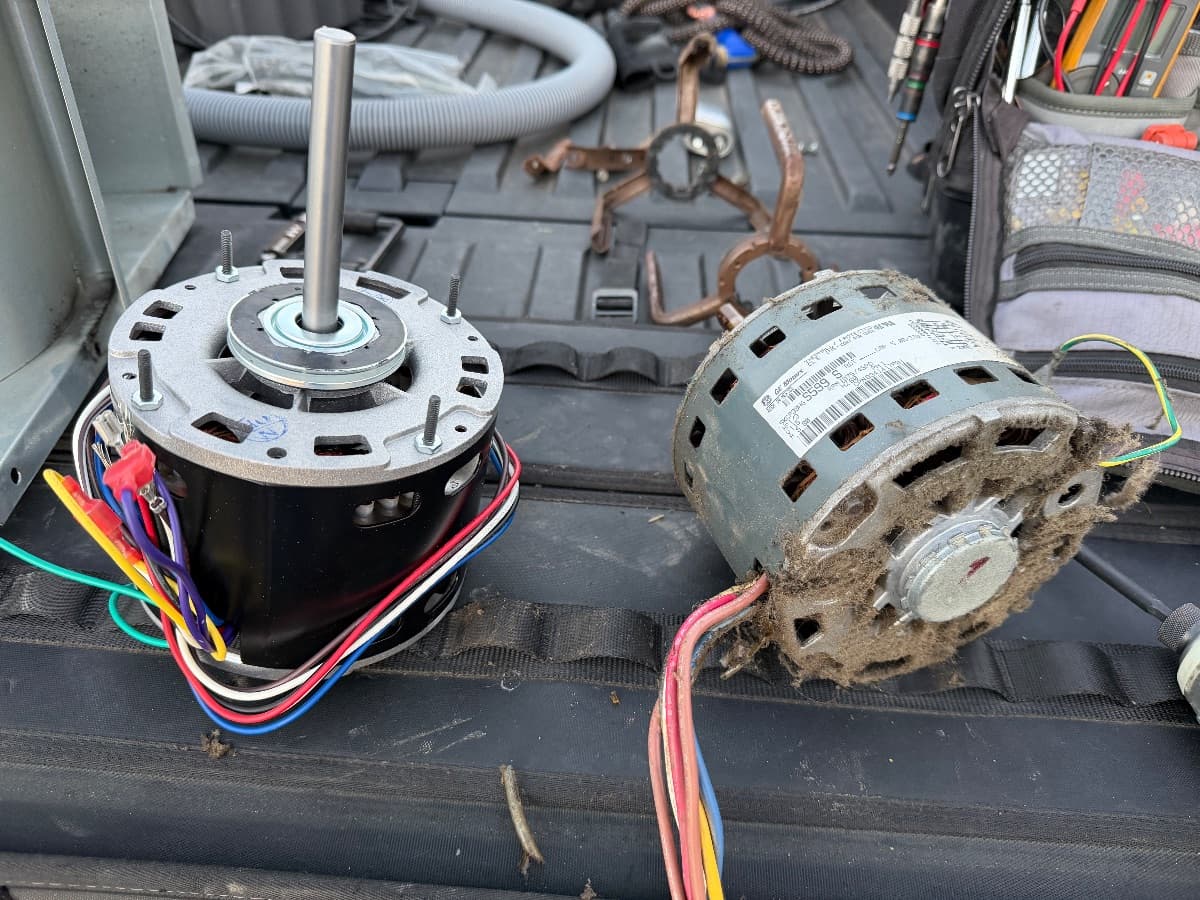 Carrier heat pump repair in Thousand Oaks, CA — job photo by Airmaker HVAC Inc.